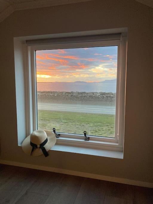 Brim Guesthouse, With Ocean View Saudarkrokur Esterno foto